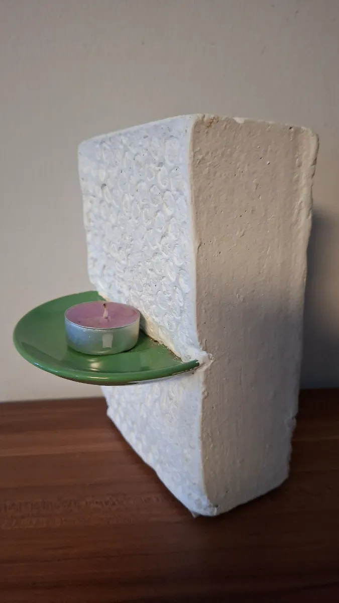 Mécsestartó betonból