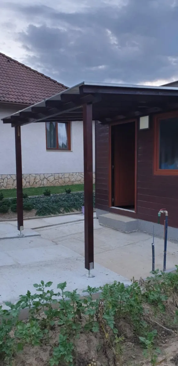 Kerti faház, pincével, tüzifa tárolóval és műhellyel - Festés, tetőfedés